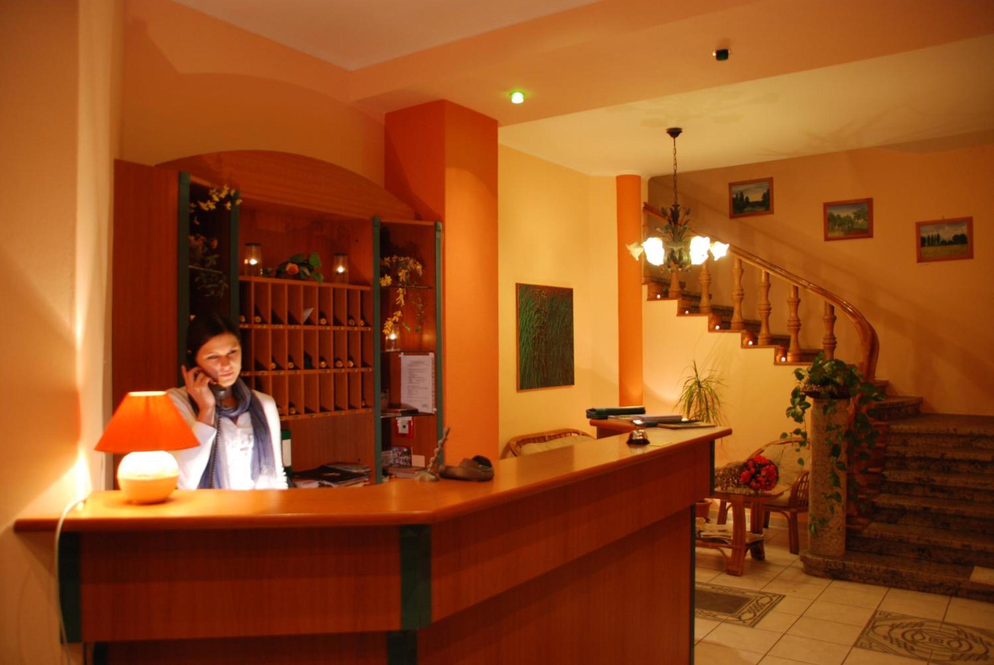 Kyjovsky Pivovar - Hotel, Restaurace, Pivni Lazne Buitenkant foto